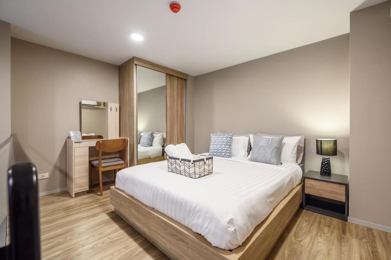 Blossom Sathorn By Plearn Apartment Bangkok Exterior photo